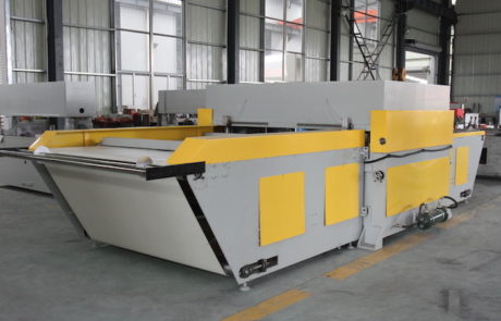 Belt type EVA sheet cutting machine